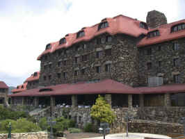 Grove_inn_ext.jpg (103173 tavu(a))